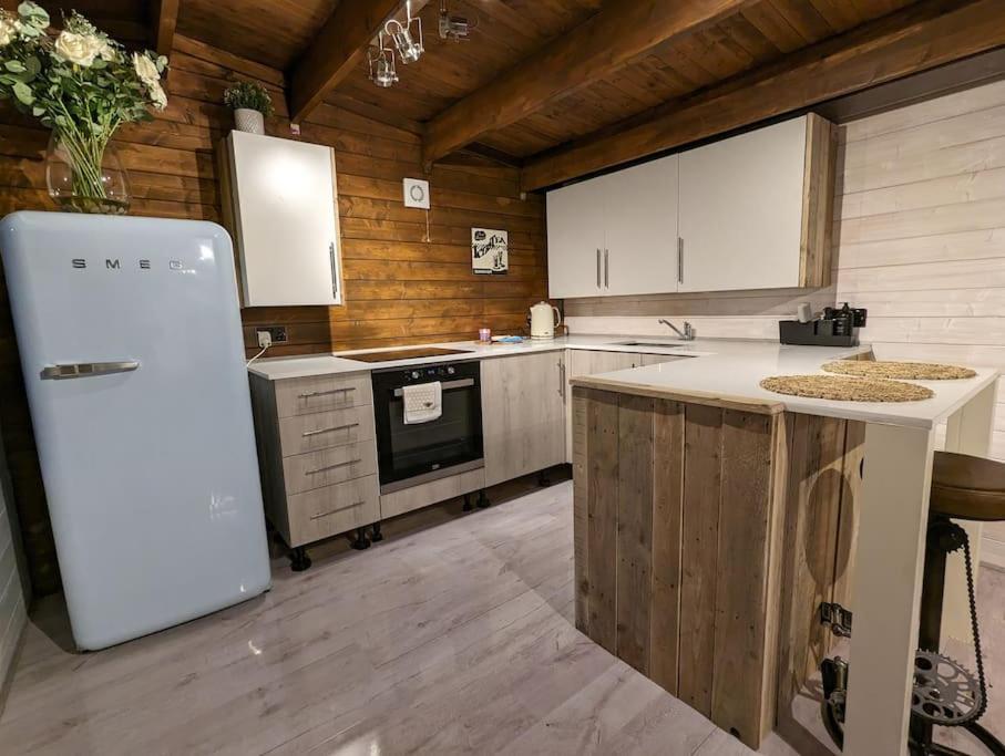 Gorgeous Countryside Cabin Lyminge Exterior photo